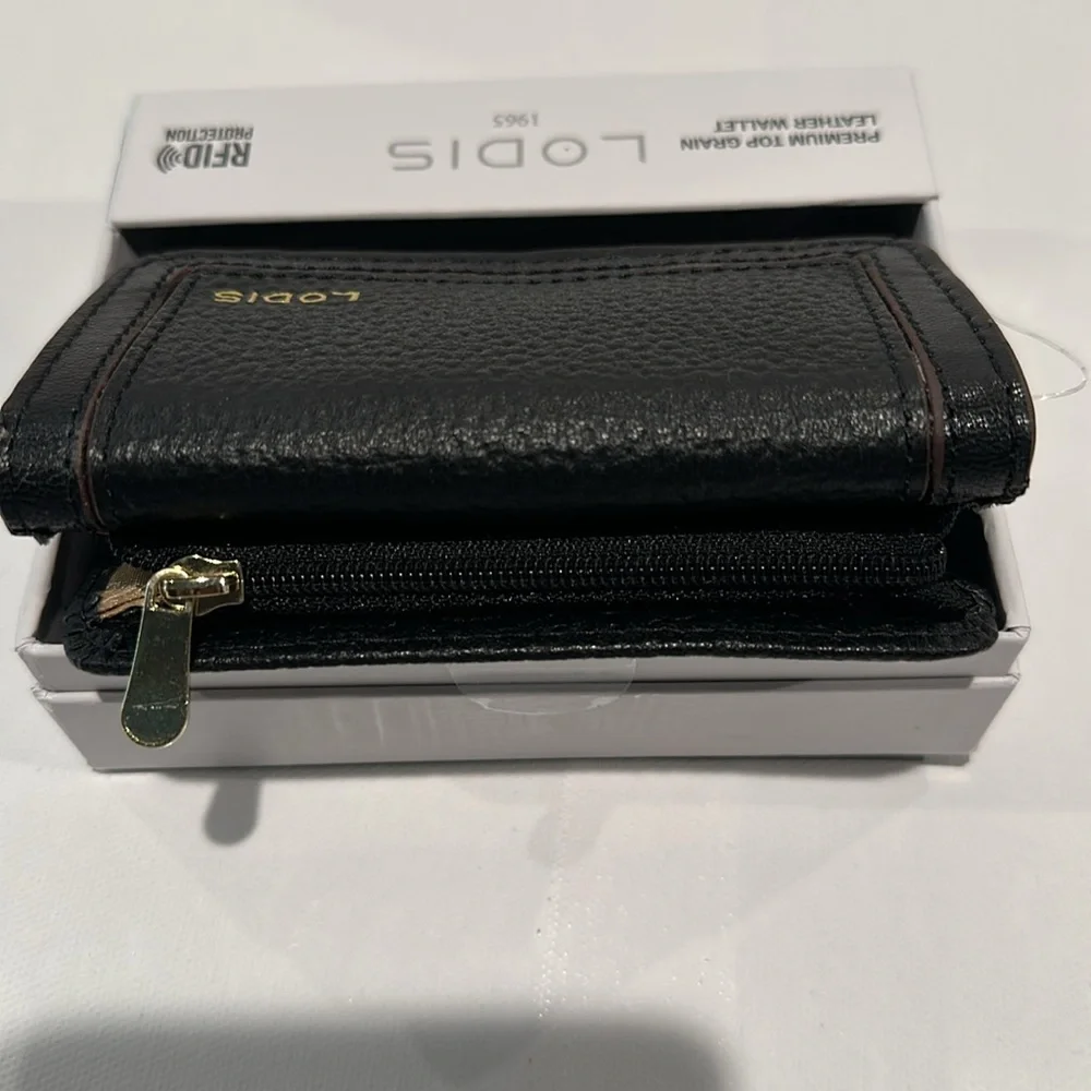 NWT LODIS Premium Top Grain Leather Wallet with RFID Protection.